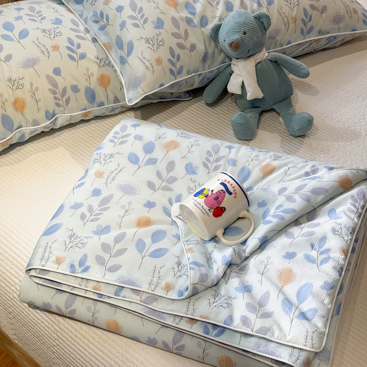 91家纺网 家纺一手货源 找家纺 羚羊语家纺 2026新款凉感丝提花夏凉被（含氨）印花冰淇淋空调被针织棉被夏被冰丝云母凉感西瓜被子被芯 浅夏