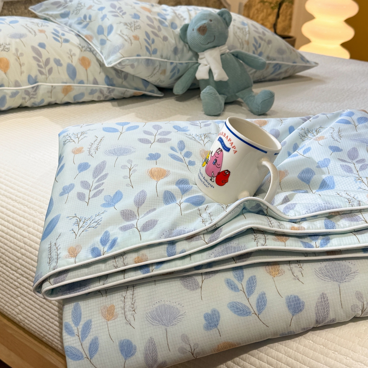 91家纺网 家纺一手货源 找家纺 羚羊语家纺 2026新款凉感丝提花夏凉被（含氨）印花冰淇淋空调被针织棉被夏被冰丝云母凉感西瓜被子被芯 浅夏