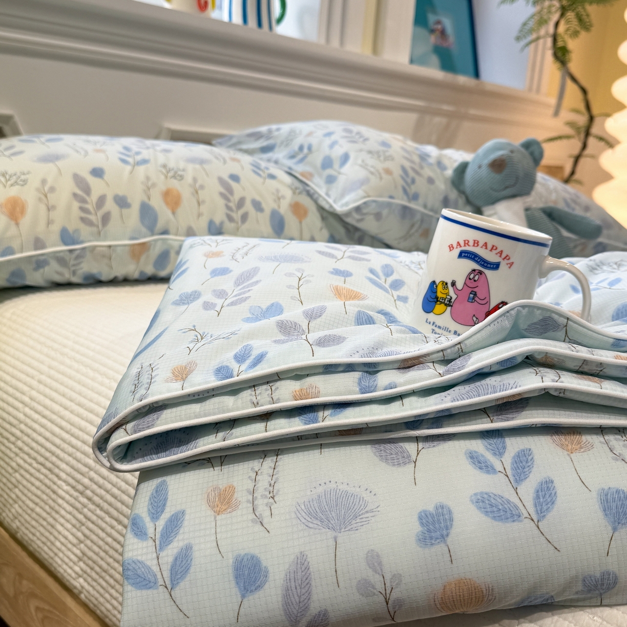 91家纺网 家纺一手货源 找家纺 羚羊语家纺 2026新款凉感丝提花夏凉被（含氨）印花冰淇淋空调被针织棉被夏被冰丝云母凉感西瓜被子被芯 浅夏