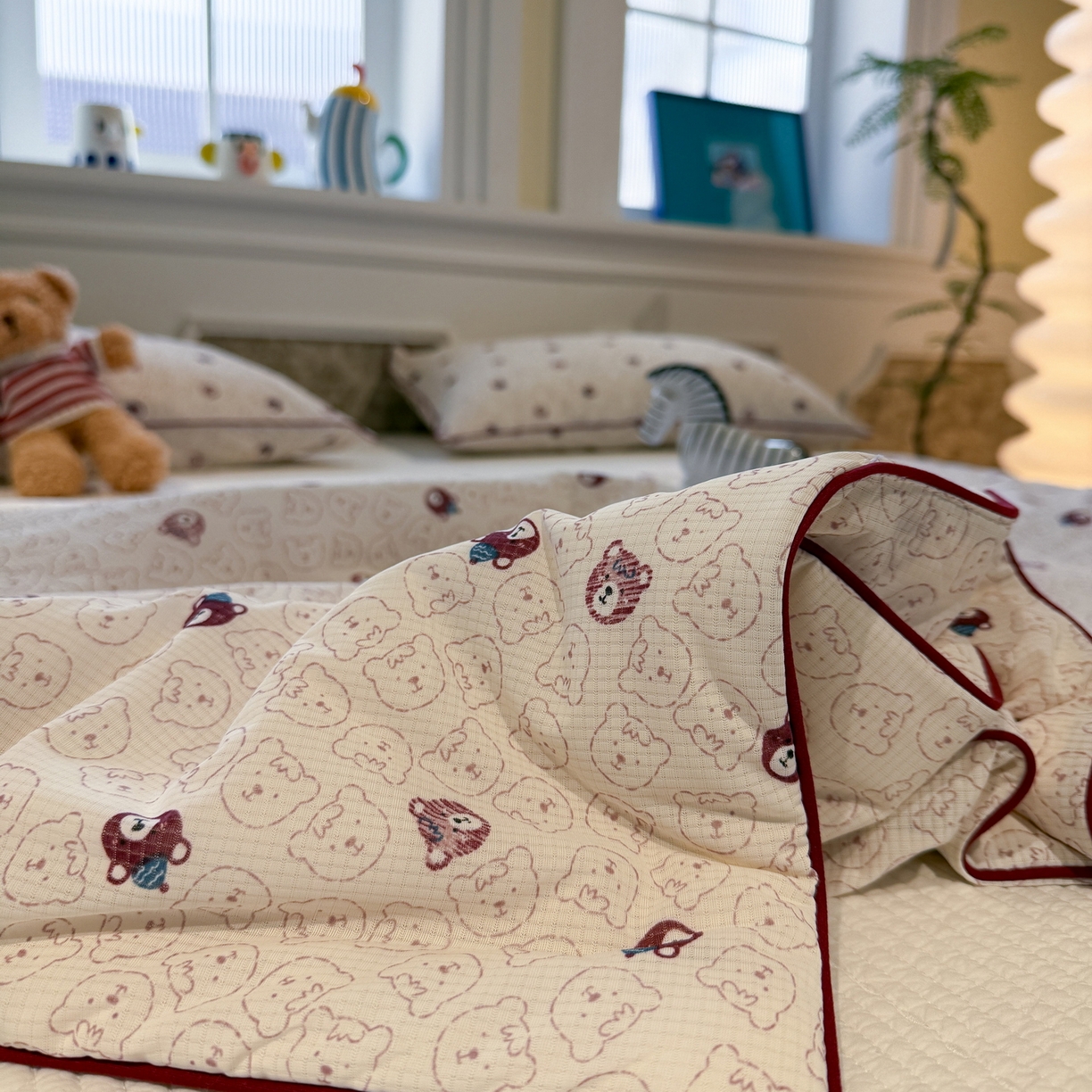 91家纺网 家纺一手货源 找家纺 羚羊语家纺 2026新款凉感丝提花夏凉被（含氨）印花冰淇淋空调被针织棉被夏被冰丝云母凉感西瓜被子被芯 甜憩熊