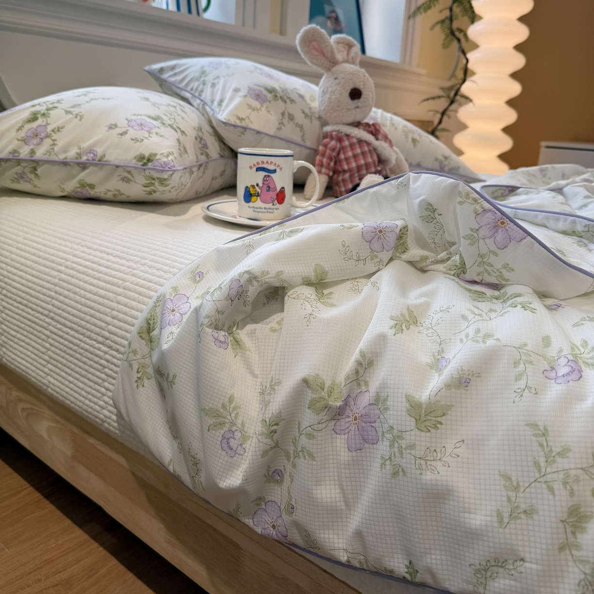 91家纺网 家纺一手货源 找家纺 羚羊语家纺 2026新款凉感丝提花夏凉被（含氨）印花冰淇淋空调被针织棉被夏被冰丝云母凉感西瓜被子被芯 紫藤初绽