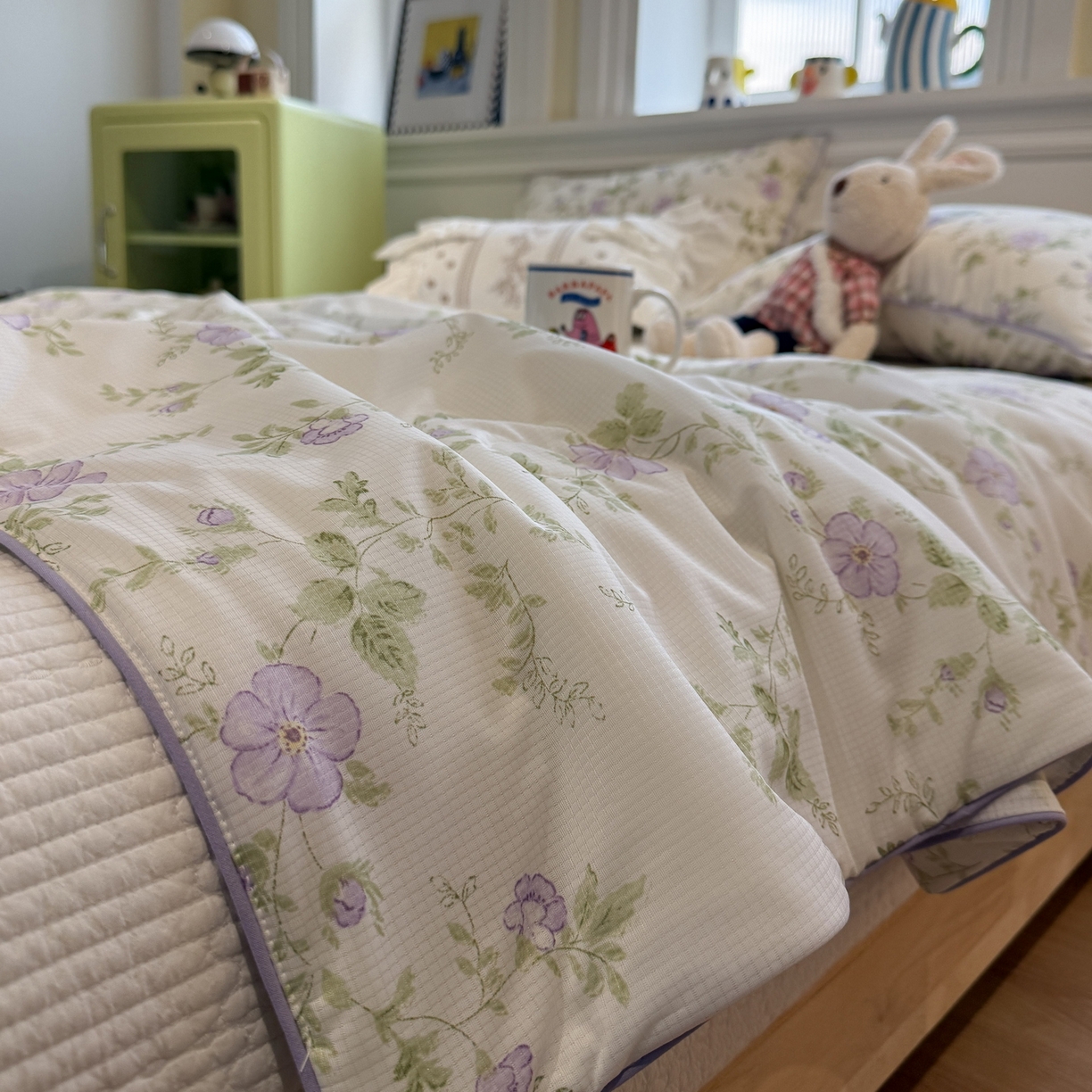 91家纺网 家纺一手货源 找家纺 羚羊语家纺 2026新款凉感丝提花夏凉被（含氨）印花冰淇淋空调被针织棉被夏被冰丝云母凉感西瓜被子被芯 紫藤初绽