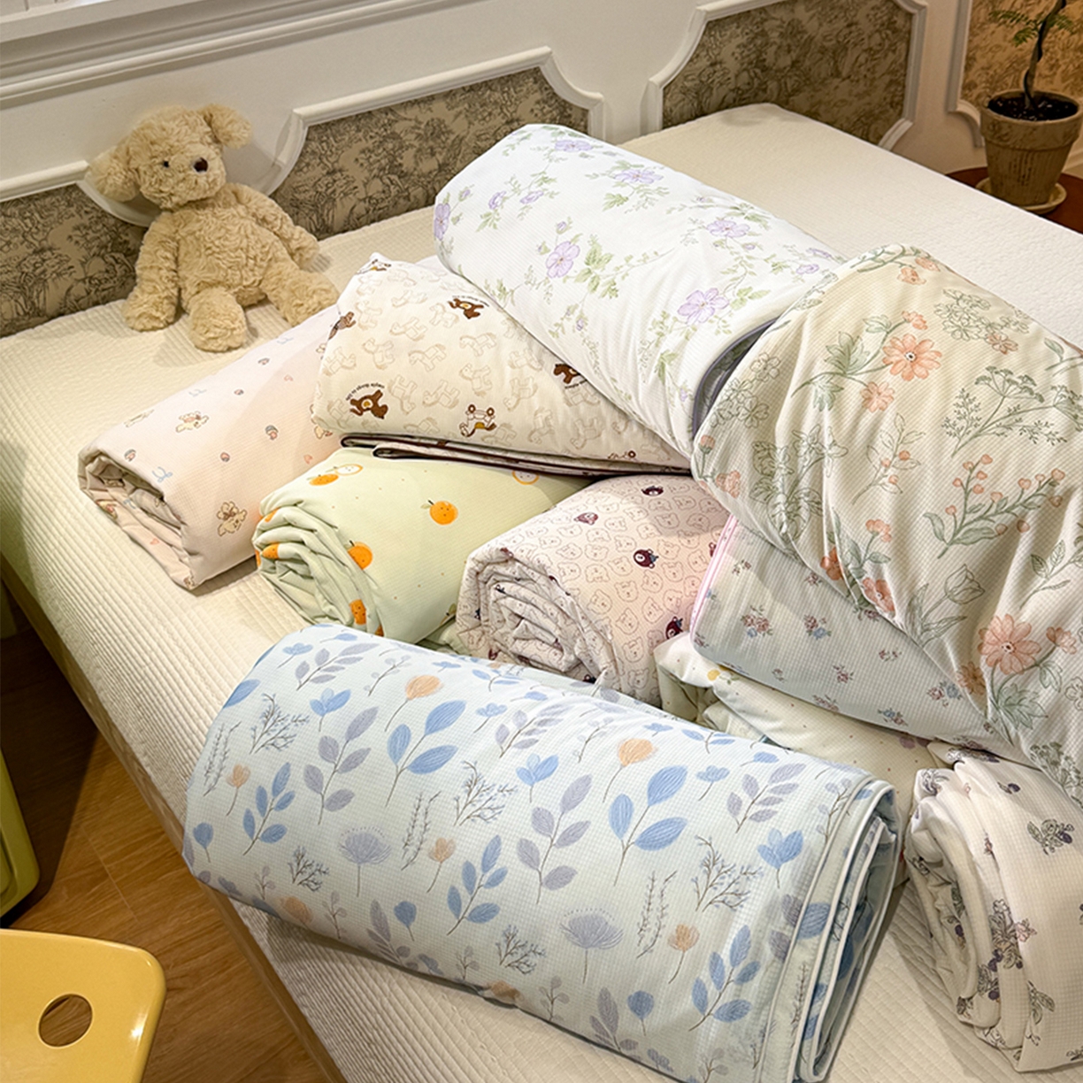 91家纺网 家纺一手货源 找家纺 羚羊语家纺 2026新款凉感丝提花夏凉被（含氨）印花冰淇淋空调被针织棉被夏被冰丝云母凉感西瓜被子被芯 组合图