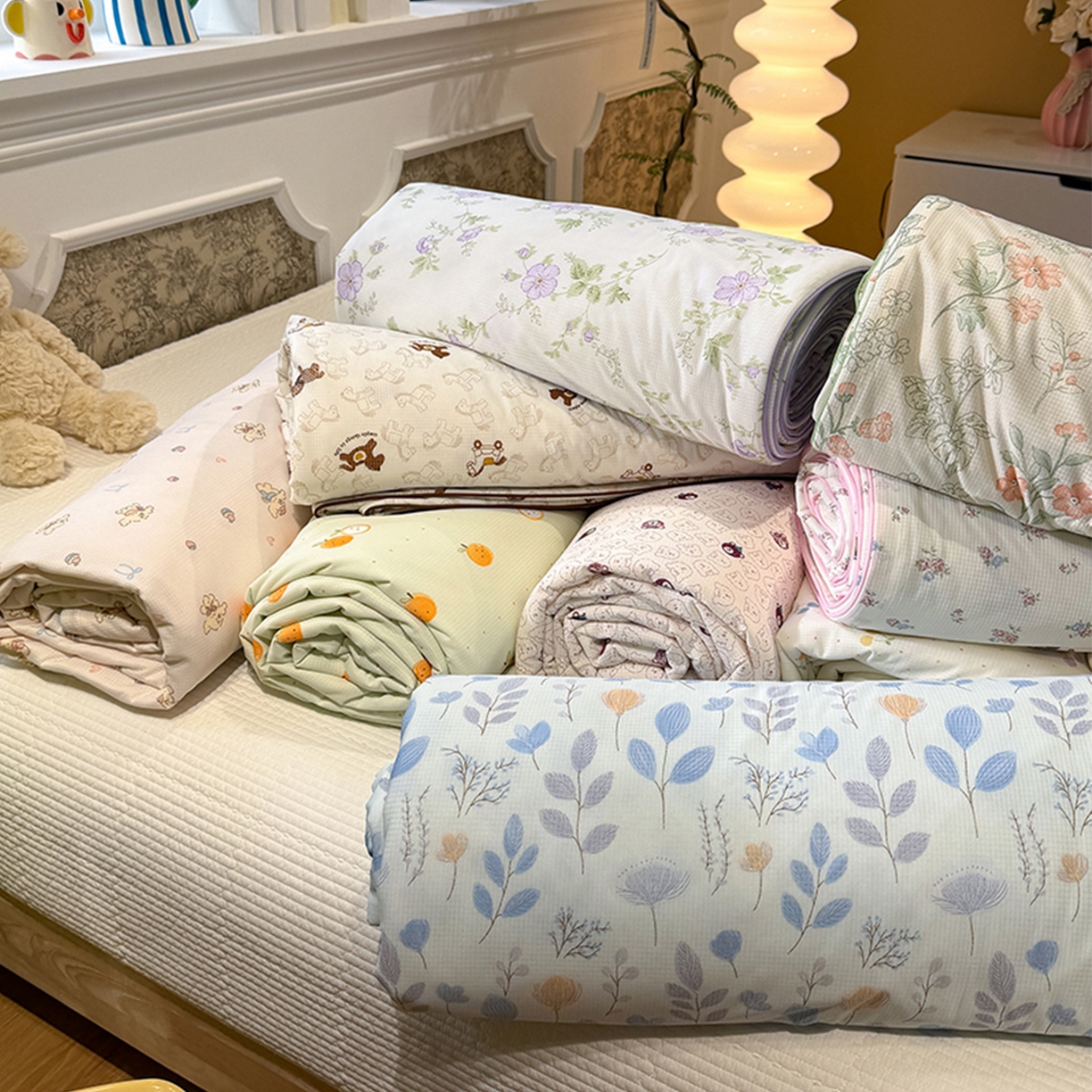 91家纺网 家纺一手货源 找家纺 羚羊语家纺 2026新款凉感丝提花夏凉被（含氨）印花冰淇淋空调被针织棉被夏被冰丝云母凉感西瓜被子被芯 组合图