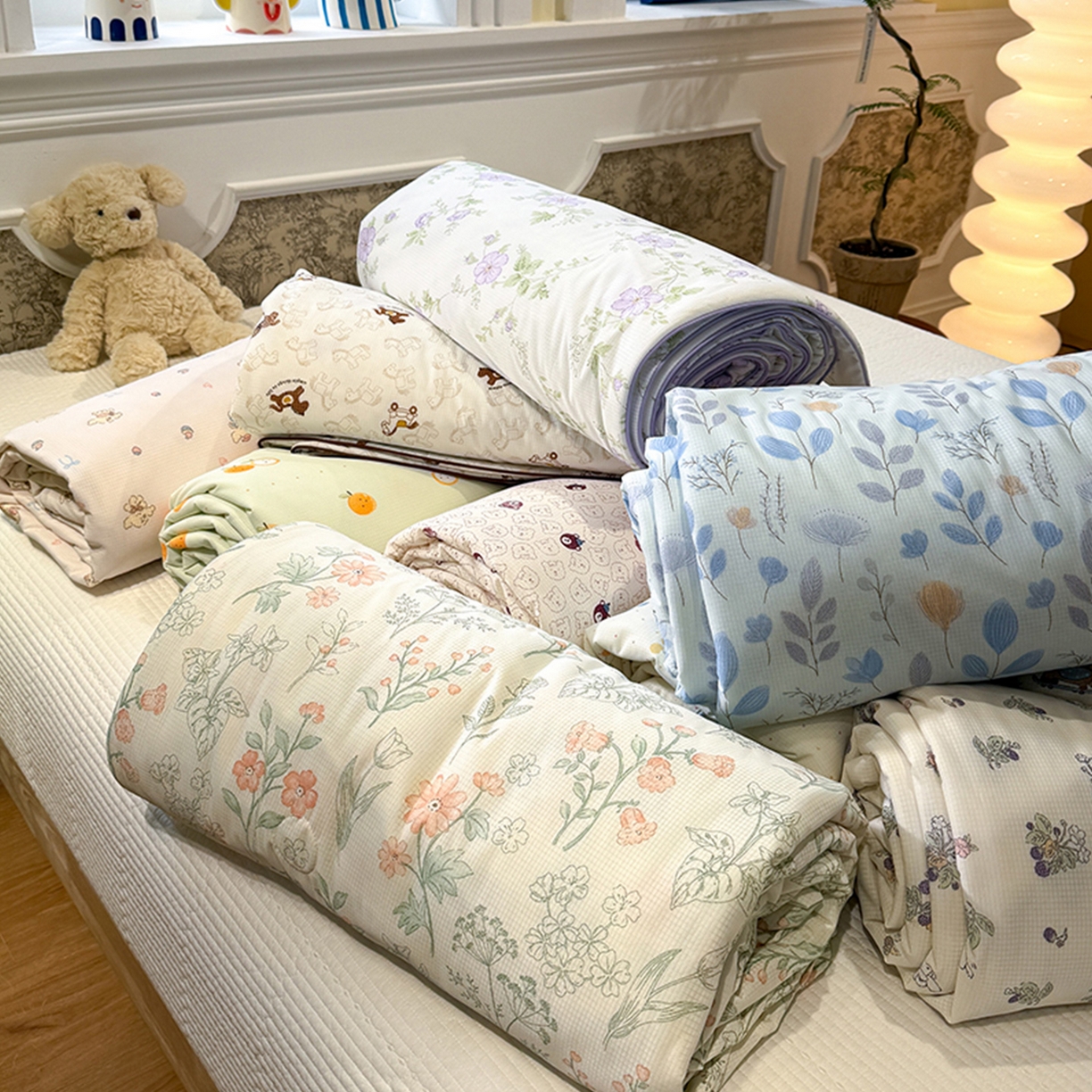 91家纺网 家纺一手货源 找家纺 羚羊语家纺 2026新款凉感丝提花夏凉被（含氨）印花冰淇淋空调被针织棉被夏被冰丝云母凉感西瓜被子被芯 组合图