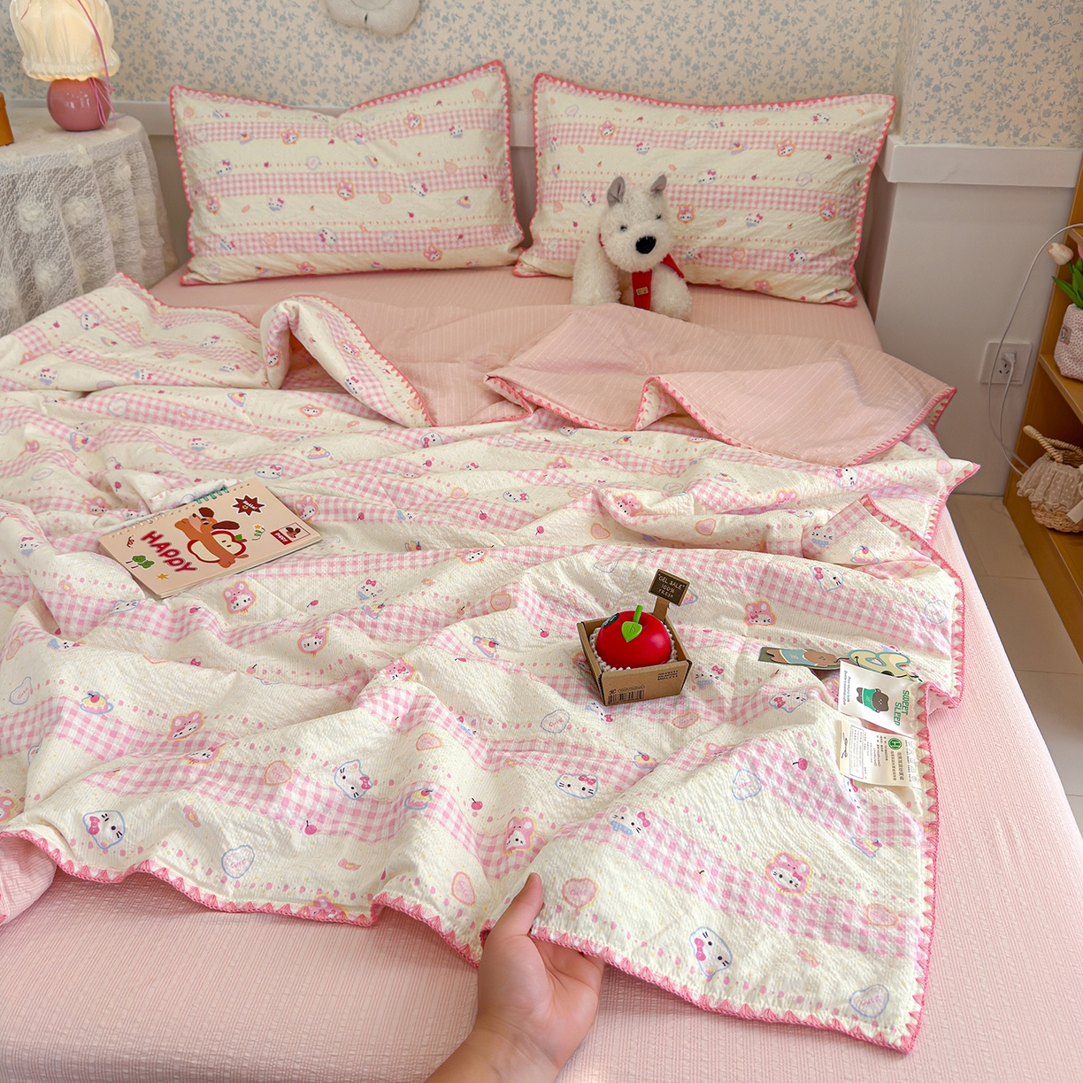 91家纺网 家纺一手货源 找家纺 （总）赫梵茜 2026新款泡芙双层纱三角绣夏被四件套