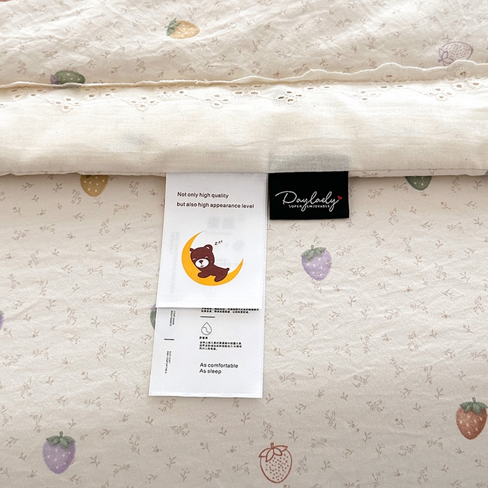 91家纺网 家纺一手货源 找家纺 欧夏家纺 2026新款蕾丝花边款夏被包边夏凉被空调被夏季薄被子直播供货跨境外贸 草莓