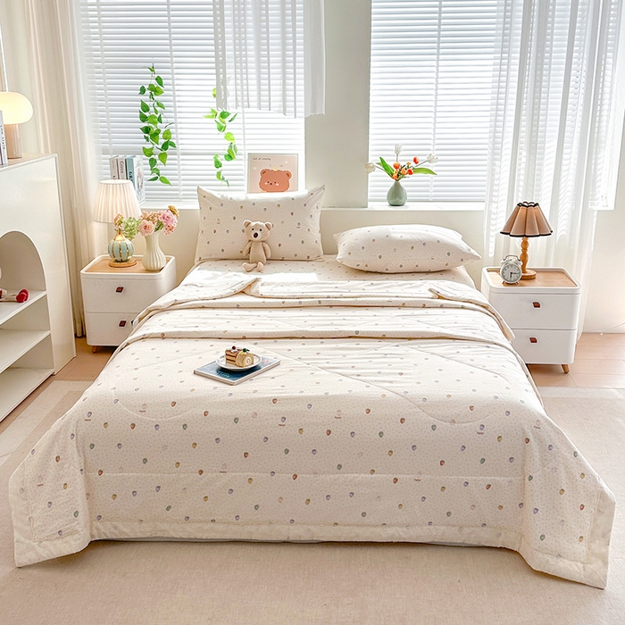 91家纺网 家纺一手货源 找家纺 欧夏家纺 2026新款蕾丝花边款夏被包边夏凉被空调被夏季薄被子直播供货跨境外贸 草莓