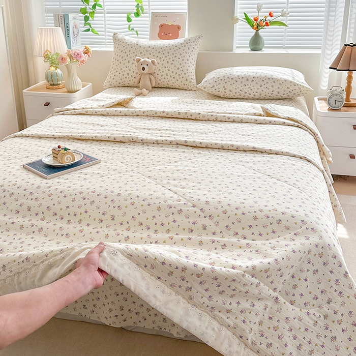 91家纺网 家纺一手货源 找家纺 欧夏家纺 2026新款蕾丝花边款夏被包边夏凉被空调被夏季薄被子直播供货跨境外贸 花涧里