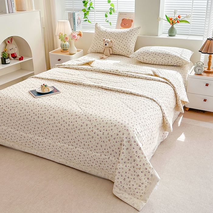 91家纺网 家纺一手货源 找家纺 欧夏家纺 2026新款蕾丝花边款夏被包边夏凉被空调被夏季薄被子直播供货跨境外贸 花涧里