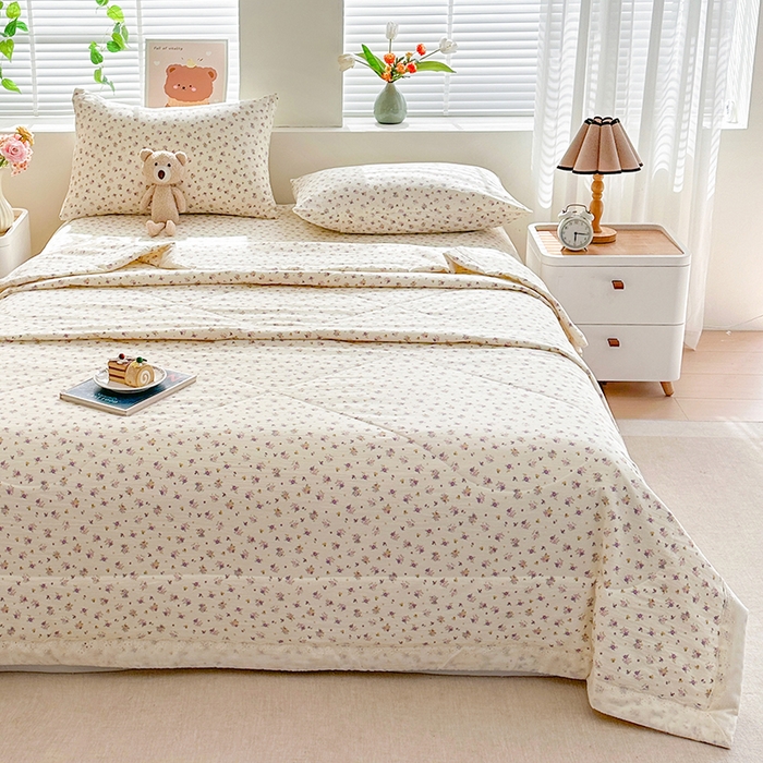 91家纺网 家纺一手货源 找家纺 欧夏家纺 2026新款蕾丝花边款夏被包边夏凉被空调被夏季薄被子直播供货跨境外贸 花涧里