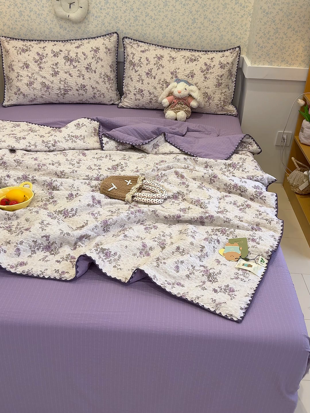 91家纺网 家纺一手货源 找家纺 赫梵茜 2026新款泡芙双层纱三角绣夏被四件套 薰衣草