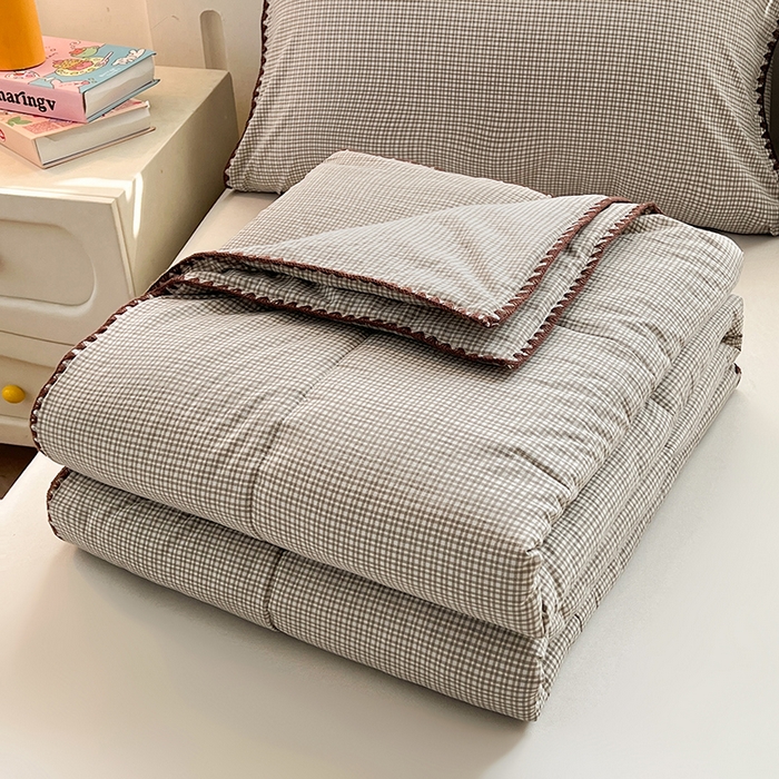 91家纺网 家纺一手货源 找家纺 阳光被业 2026新款100%棉花双层纱夏被新疆棉花空调被可机洗夏凉被绣边踩棉工艺 格格--灰