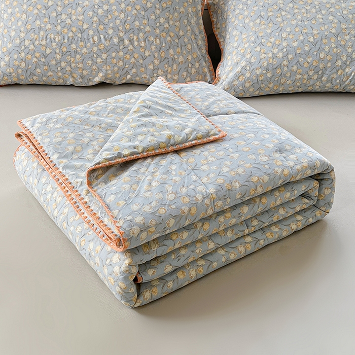 91家纺网 家纺一手货源 找家纺 阳光被业 2026新款100%棉花双层纱夏被新疆棉花空调被可机洗夏凉被绣边踩棉工艺 花絮--灰