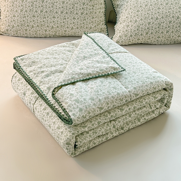 91家纺网 家纺一手货源 找家纺 阳光被业 2026新款100%棉花双层纱夏被新疆棉花空调被可机洗夏凉被绣边踩棉工艺 花海--绿