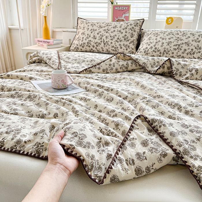 91家纺网 家纺一手货源 找家纺 阳光被业 2026新款100%棉花双层纱夏被新疆棉花空调被可机洗夏凉被绣边踩棉工艺 绽放