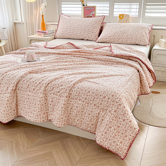 91家纺网 家纺一手货源 找家纺 阳光被业 2026新款100%棉花双层纱夏被新疆棉花空调被可机洗夏凉被绣边踩棉工艺 花海--粉