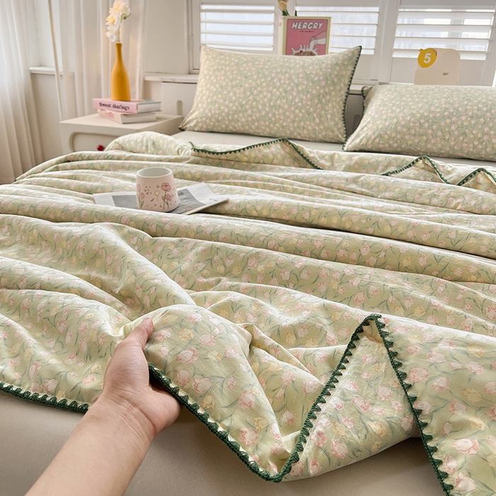 91家纺网 家纺一手货源 找家纺 阳光被业 2026新款100%棉花双层纱夏被新疆棉花空调被可机洗夏凉被绣边踩棉工艺 花絮--绿
