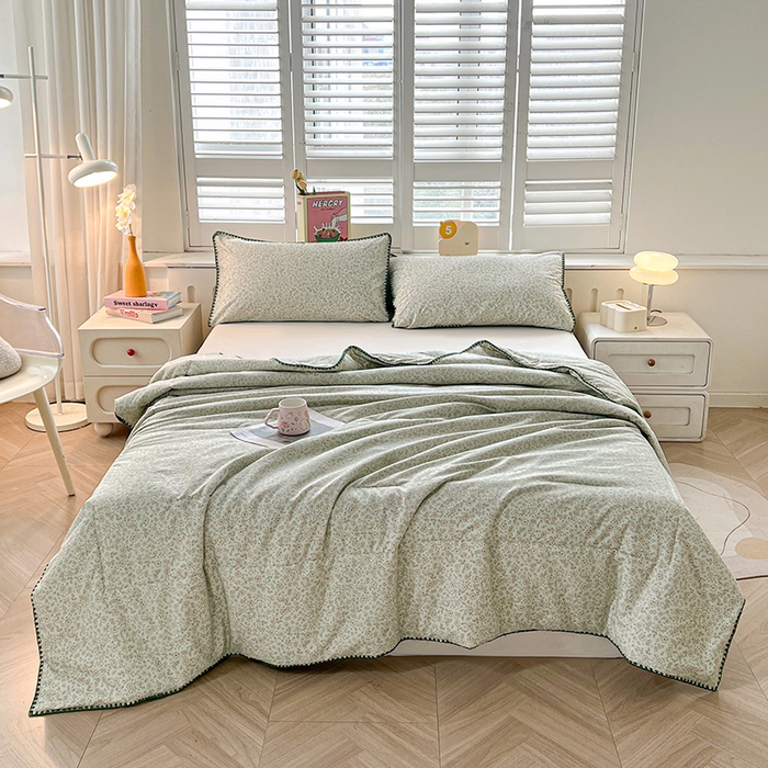 91家纺网 家纺一手货源 找家纺 阳光被业 2026新款100%棉花双层纱夏被新疆棉花空调被可机洗夏凉被绣边踩棉工艺 绿野花开