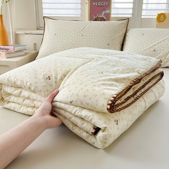 91家纺网 家纺一手货源 找家纺 锦尚坊被芯馆 2026新款100%棉花双层纱夏被新疆棉花空调被可机洗夏凉被绣边踩棉工艺 富贵樱桃