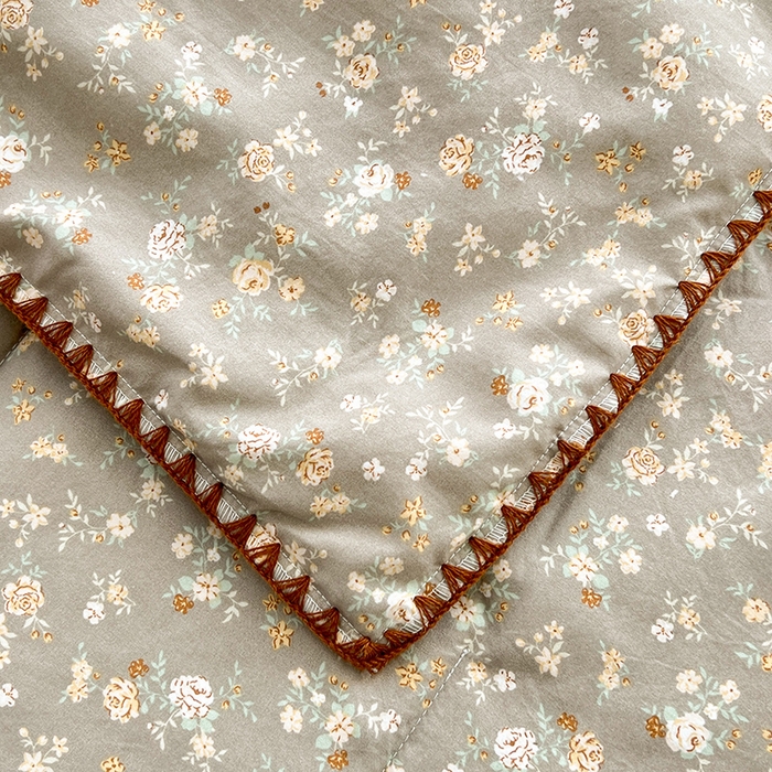 91家纺网 家纺一手货源 找家纺 锦尚坊被芯馆 2026新款100%棉花双层纱夏被新疆棉花空调被可机洗夏凉被绣边踩棉工艺 寻觅花香