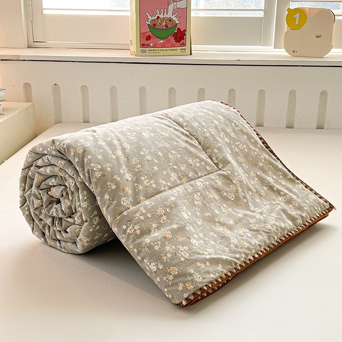 91家纺网 家纺一手货源 找家纺 锦尚坊被芯馆 2026新款100%棉花双层纱夏被新疆棉花空调被可机洗夏凉被绣边踩棉工艺 寻觅花香