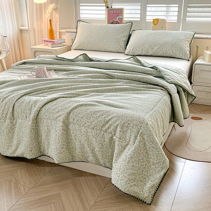 91家纺网 家纺一手货源 找家纺 锦尚坊被芯馆 2026新款100%棉花双层纱夏被新疆棉花空调被可机洗夏凉被绣边踩棉工艺 绿野花开