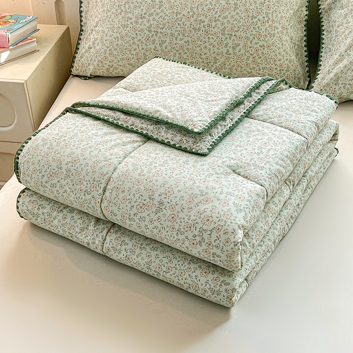 91家纺网 家纺一手货源 找家纺 锦尚坊被芯馆 2026新款100%棉花双层纱夏被新疆棉花空调被可机洗夏凉被绣边踩棉工艺 绿野花开
