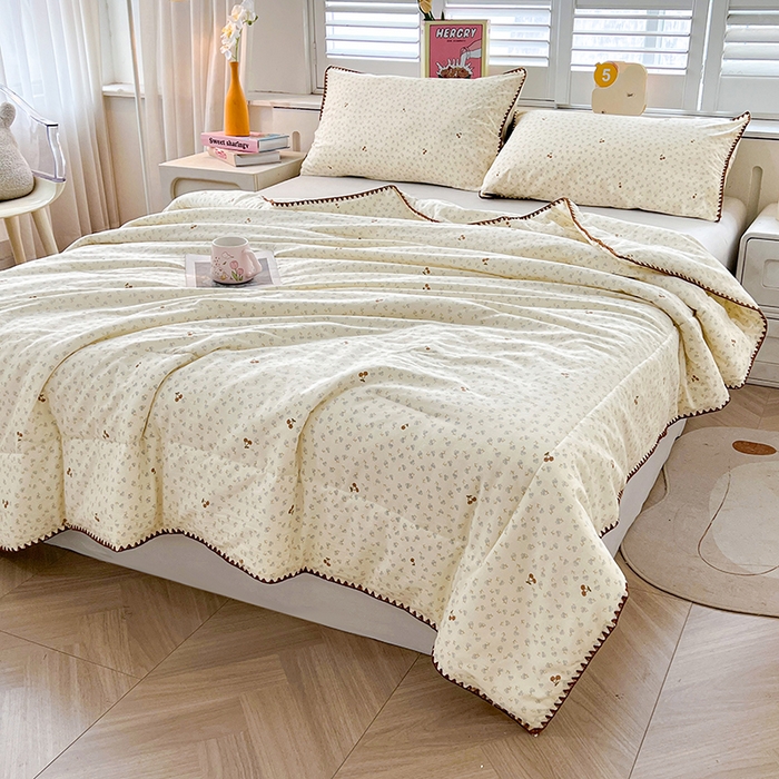 91家纺网 家纺一手货源 找家纺 锦尚坊被芯馆 2026新款100%棉花双层纱夏被新疆棉花空调被可机洗夏凉被绣边踩棉工艺 富贵樱桃