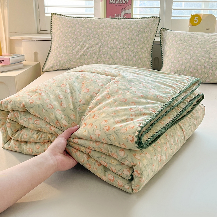 91家纺网 家纺一手货源 找家纺 锦尚坊被芯馆 2026新款100%棉花双层纱夏被新疆棉花空调被可机洗夏凉被绣边踩棉工艺 花絮--绿