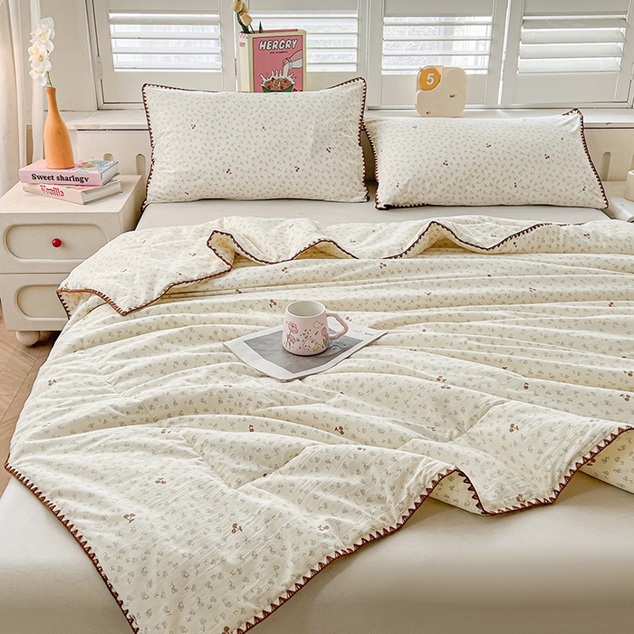 91家纺网 家纺一手货源 找家纺 锦尚坊被芯馆 2026新款100%棉花双层纱夏被新疆棉花空调被可机洗夏凉被绣边踩棉工艺 富贵樱桃