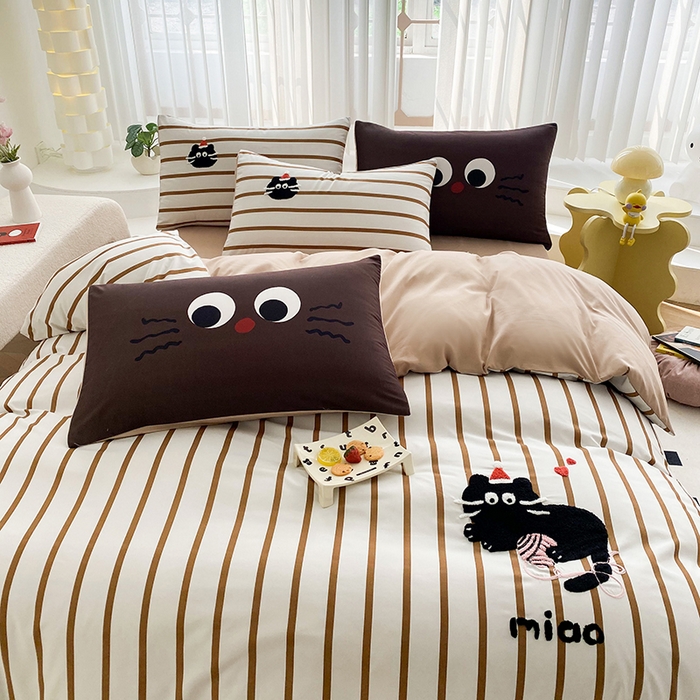 91家纺网 家纺一手货源 找家纺 眷恋家纺 2026新款多巴胺水洗棉毛巾绣四件套 猫咪-焦糖咖