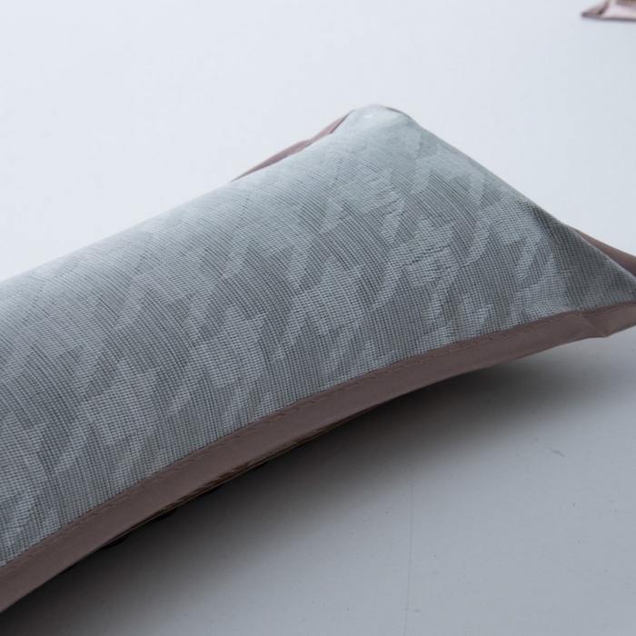 91家纺网 家纺一手货源 找家纺 莉迪娅 2025新款保健枕头茶叶颈椎枕头竹片护颈枕小圆枕骨头枕 玉石枕