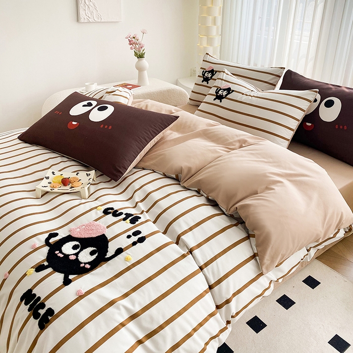 91家纺网 家纺一手货源 找家纺 眷恋家纺 2026新款多巴胺水洗棉毛巾绣四件套 煤球-焦糖咖