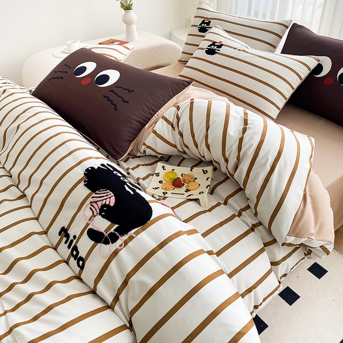 91家纺网 家纺一手货源 找家纺 眷恋家纺 2026新款多巴胺水洗棉毛巾绣四件套 猫咪-焦糖咖