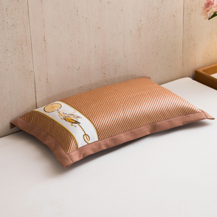 91家纺网 家纺一手货源 找家纺 莉迪娅 2026新款荞麦壳枕头枕芯夏季凉席藤席枕头夏凉枕 闭月羞花