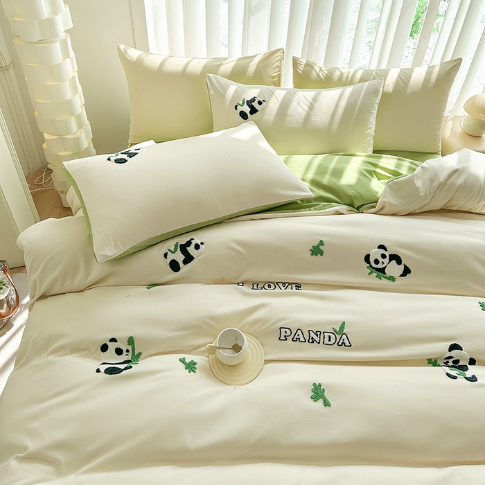 91家纺网 家纺一手货源 找家纺 眷恋家纺 2026新款卡通毛巾绣水洗棉四件套 熊猫-米黄+云川绿