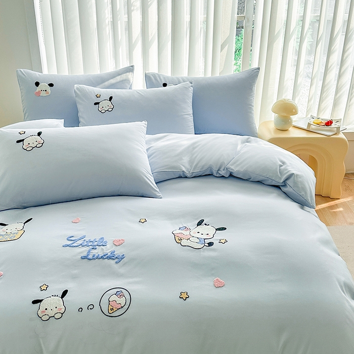 91家纺网 家纺一手货源 找家纺 眷恋家纺 2026新款卡通毛巾绣水洗棉四件套 小幸运-天蓝