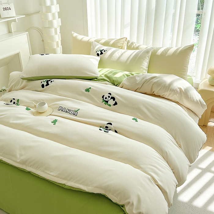 91家纺网 家纺一手货源 找家纺 眷恋家纺 2026新款卡通毛巾绣水洗棉四件套 熊猫-米黄+云川绿