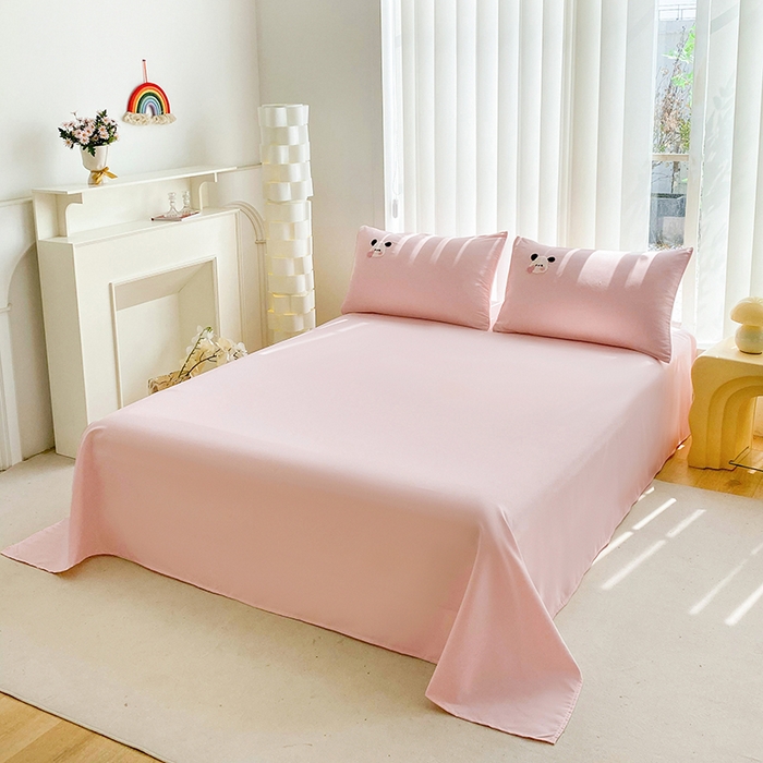 91家纺网 家纺一手货源 找家纺 眷恋家纺 2026新款卡通毛巾绣水洗棉四件套 迷你狗-浅粉