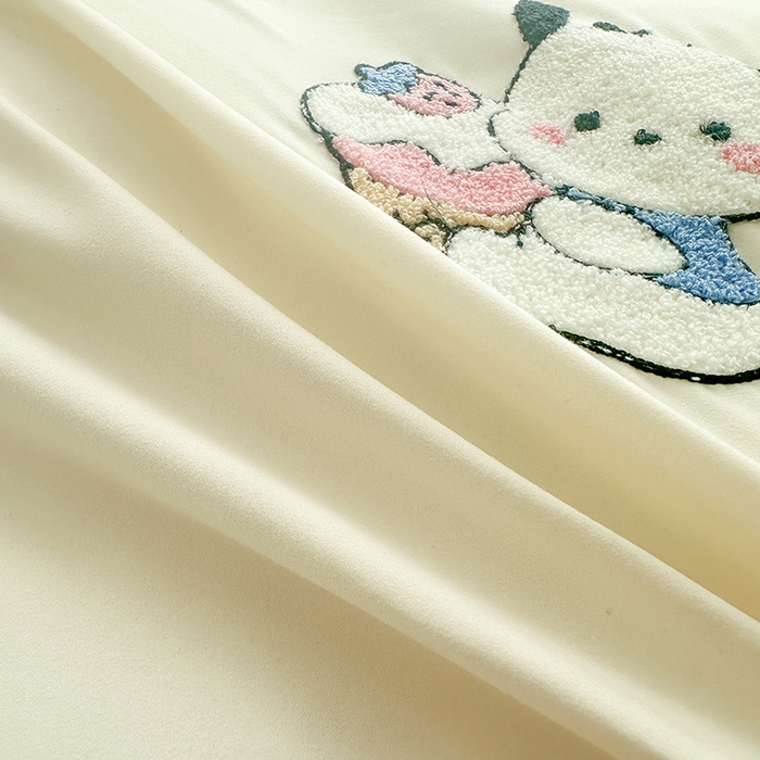 91家纺网 家纺一手货源 找家纺 眷恋家纺 2026新款卡通毛巾绣水洗棉四件套 小幸运-米黄+咖