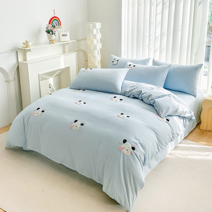 91家纺网 家纺一手货源 找家纺 眷恋家纺 2026新款卡通毛巾绣水洗棉四件套 迷你狗-天蓝