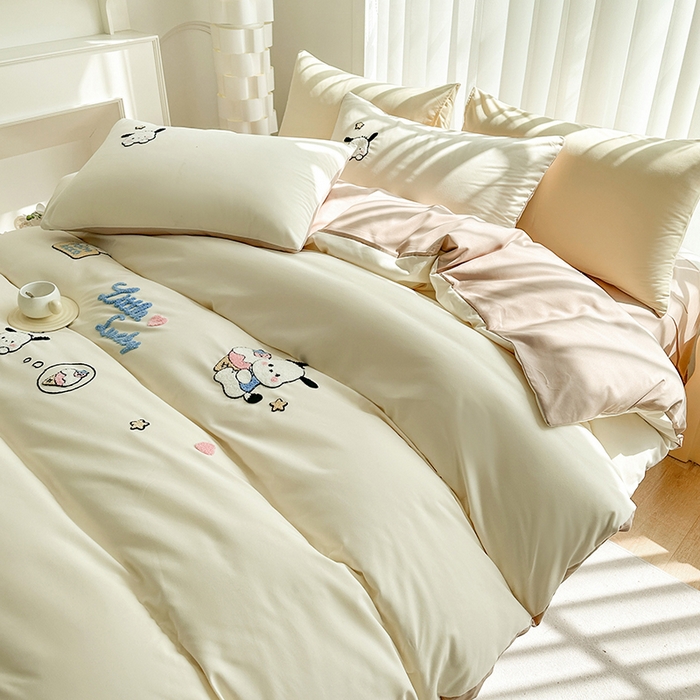 91家纺网 家纺一手货源 找家纺 眷恋家纺 2026新款卡通毛巾绣水洗棉四件套 小幸运-米黄+咖