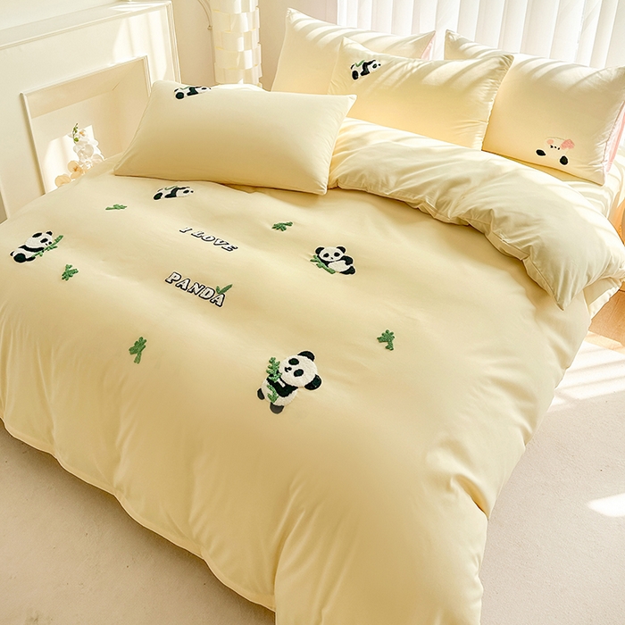 91家纺网 家纺一手货源 找家纺 眷恋家纺 2026新款卡通毛巾绣水洗棉四件套 熊猫-奶油黄
