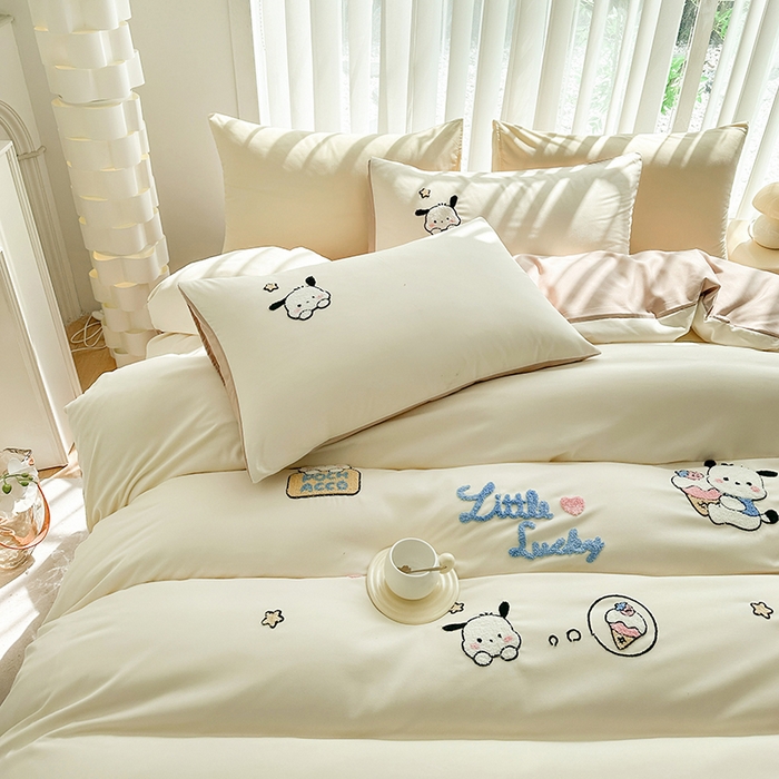 91家纺网 家纺一手货源 找家纺 眷恋家纺 2026新款卡通毛巾绣水洗棉四件套 小幸运-米黄+咖