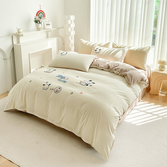 91家纺网 家纺一手货源 找家纺 眷恋家纺 2026新款卡通毛巾绣水洗棉四件套 小幸运-米黄+咖