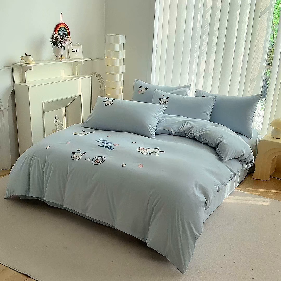 91家纺网 家纺一手货源 找家纺 眷恋家纺 2026新款卡通毛巾绣水洗棉四件套 小幸运-天蓝