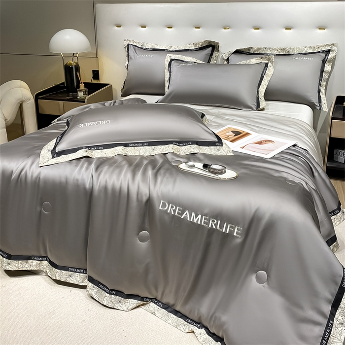 91家纺网 家纺一手货源 找家纺 （总）眷恋家纺 2026新款水洗真丝冰丝宽边刺绣夏被三件套四件套-克里斯汀系列