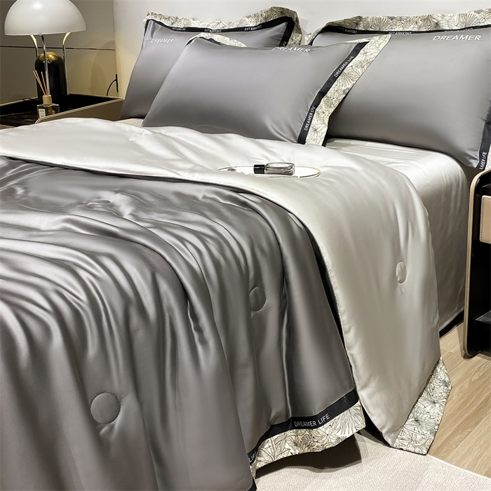 91家纺网 家纺一手货源 找家纺 眷恋家纺 2026新款水洗真丝冰丝宽边刺绣夏被三件套四件套-克里斯汀系列 克里斯汀-中灰+山灰