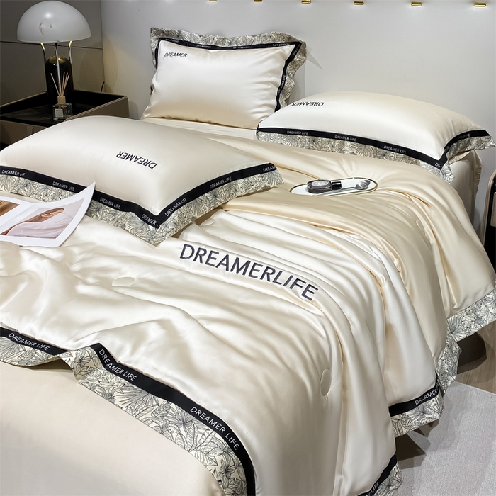 91家纺网 家纺一手货源 找家纺 眷恋家纺 2026新款水洗真丝冰丝宽边刺绣夏被三件套四件套-克里斯汀系列 克里斯汀-奶昔白+奶茶